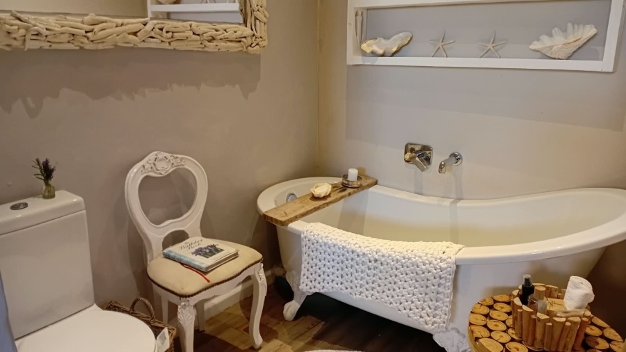To Let 1 Bedroom Property for Rent in Bonza Bay Eastern Cape